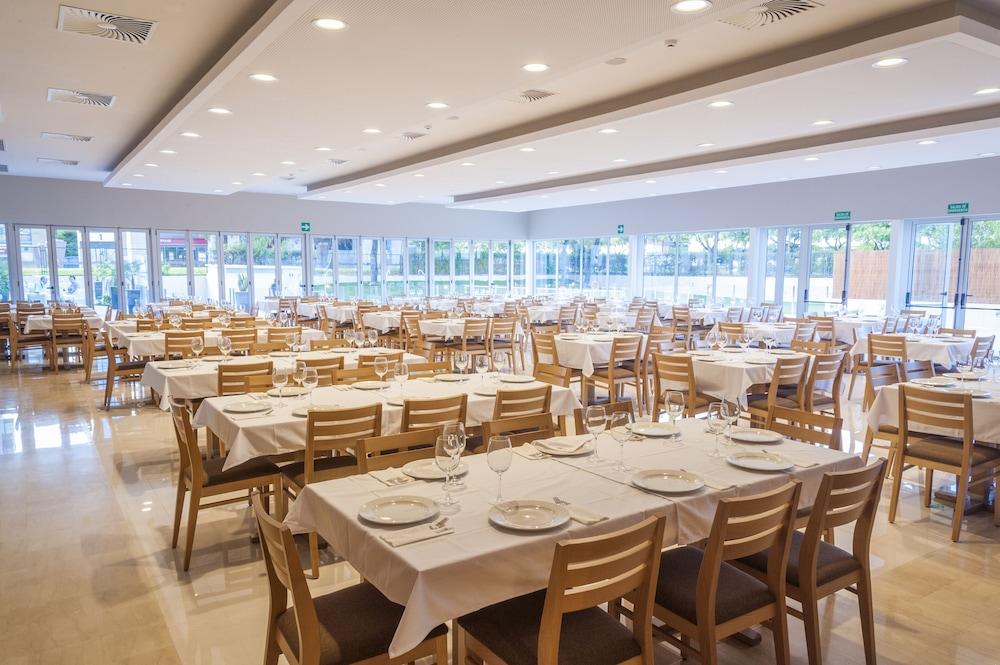Hotel M.a. Congresos Sevilha